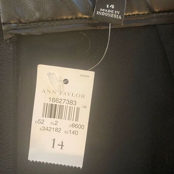 Ann Taylor Black Circle A Line Skirt with Leather Waistband - Picture 10 of 12